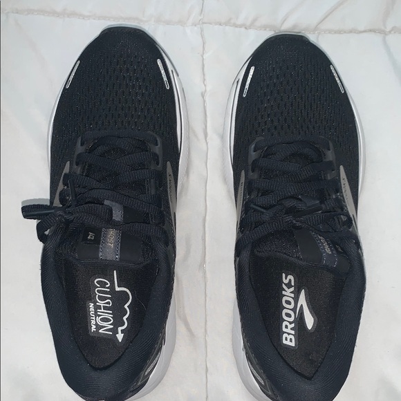 Brooks Black Ghost 14 Women’s Size 7 - Picture 5 of 9
